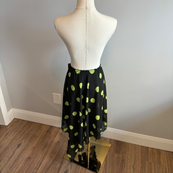 Linda Ludstrom, Women's Black with Green Polka dots, Asymmetrical Skirt, SZ 6 - Picture 5 of 7